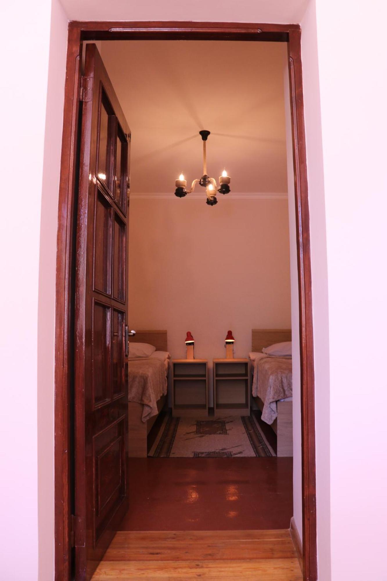 Legend Guest House Yekhegis Exterior foto