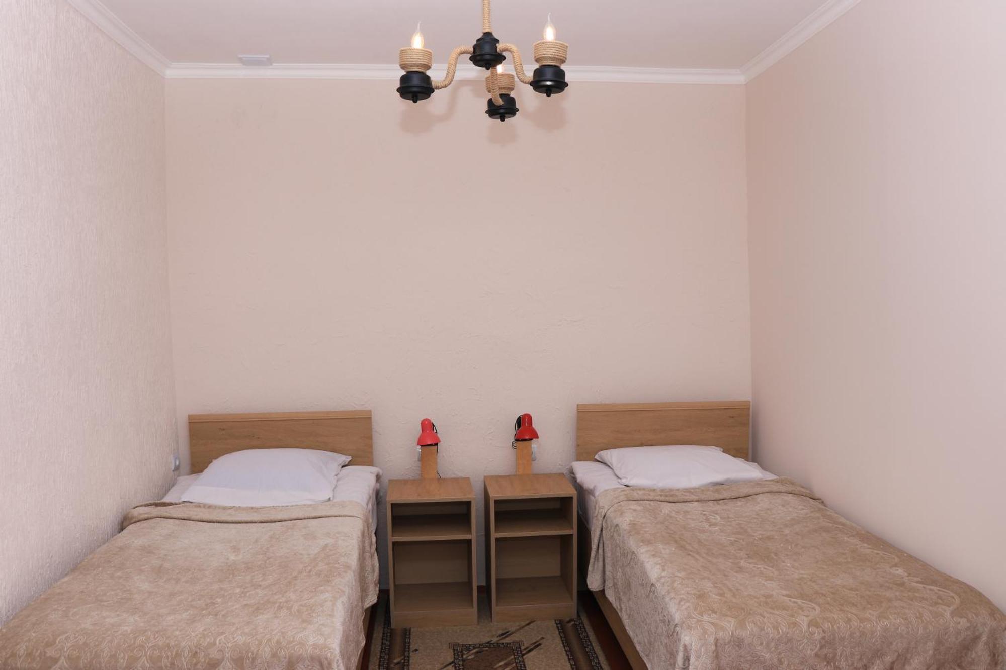 Legend Guest House Yekhegis Exterior foto