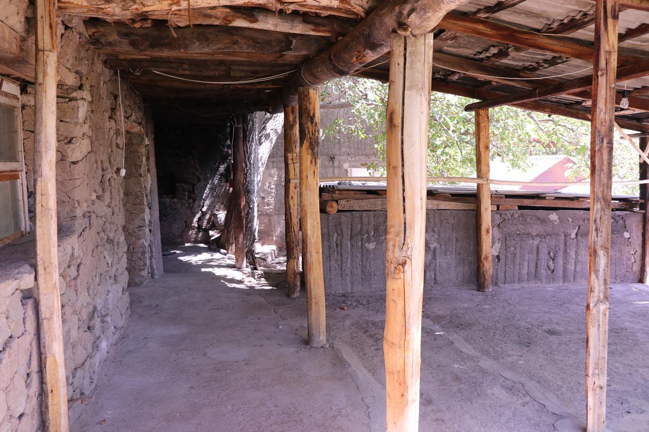 Legend Guest House Yekhegis Exterior foto